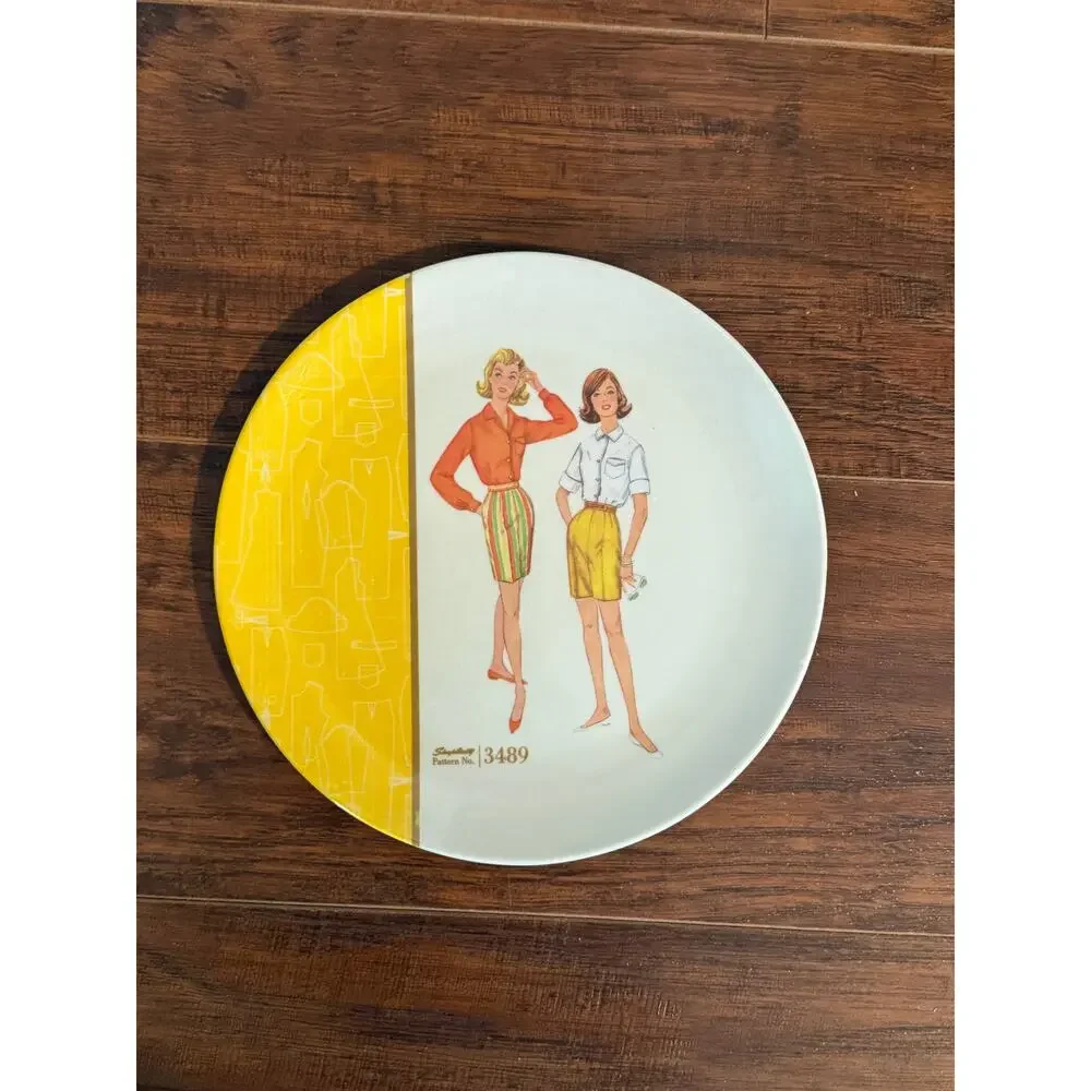 Vintage Simplicity Sewing Pattern Plates Melamine 6 3/4” - Set of 3